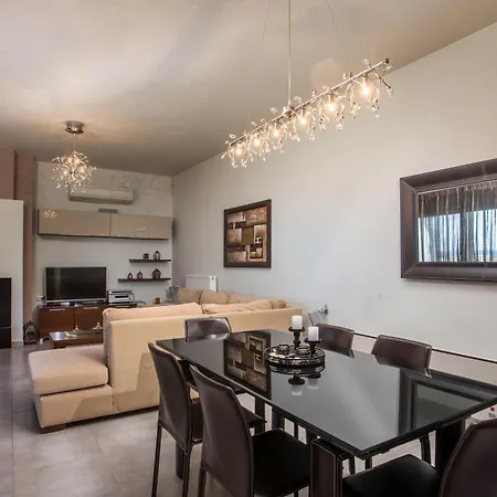 High View Villa *