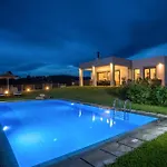 Villa High View *