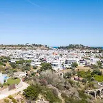 Villa High View *